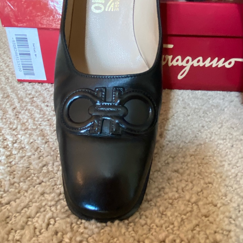 FERRAGAMO  SHOES   Size: 10 AA